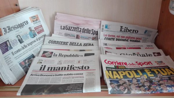 edicola-tirabasso_2.jpeg